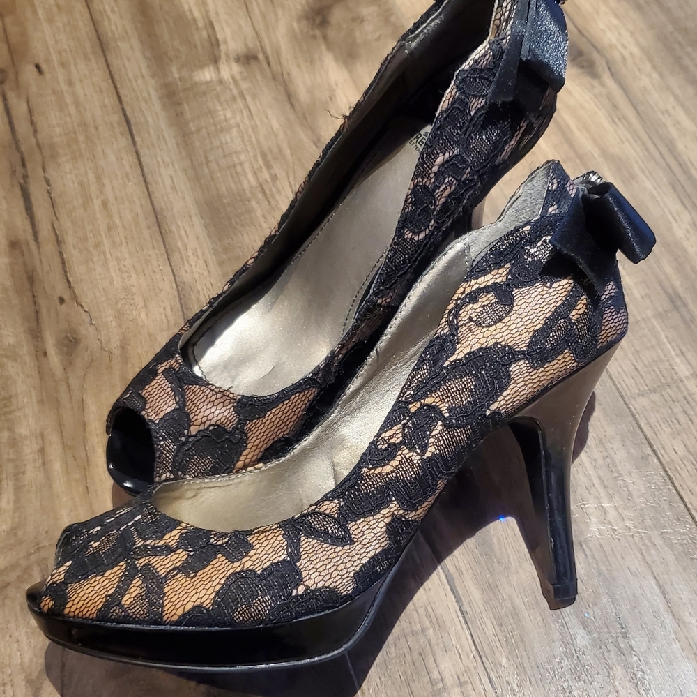 🎀 Black Lace Open-Toe Heels w/Satin Bow Detail
